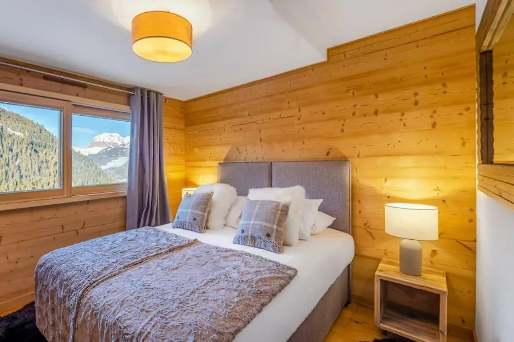 Chalets De Vonnes 8: Mountain Retreat with Optional Multipass Chatel