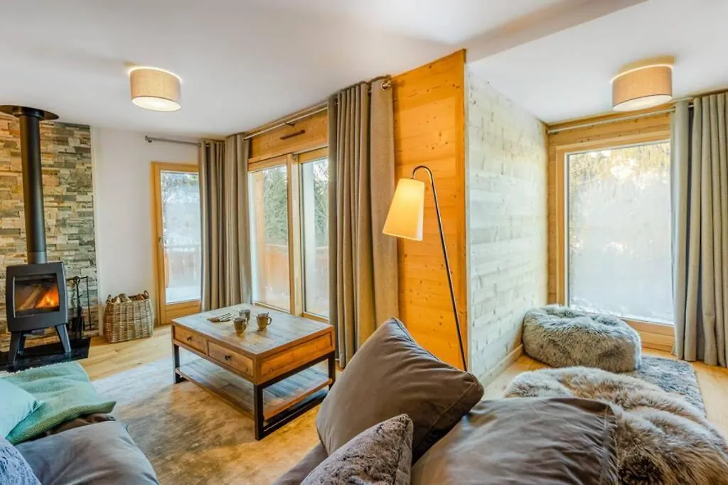 Chalets De Vonnes 8: Mountain Retreat with Optional Multipass Chatel